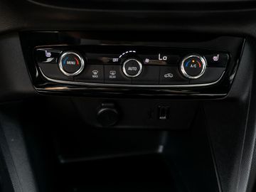 Opel Corsa F e Elegance Fahrerassistenz-Paket Kamera