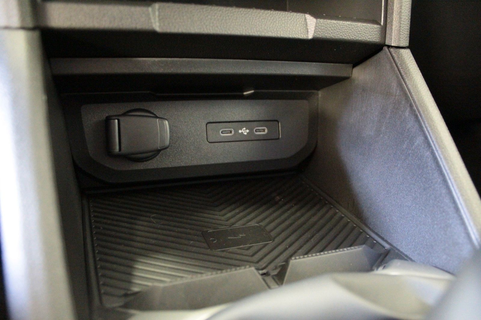 Fahrzeugabbildung Dacia Bigster Hybrid 155 Journey *Winter-*City-Paket*