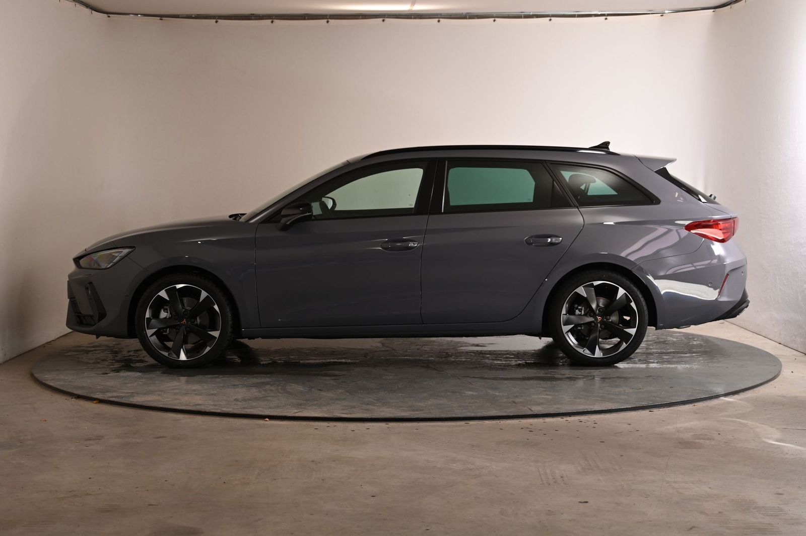 Cupra Leon Sportstourer  ACC|AHK|RFK|PANO|Matrix|Na... imagem 2