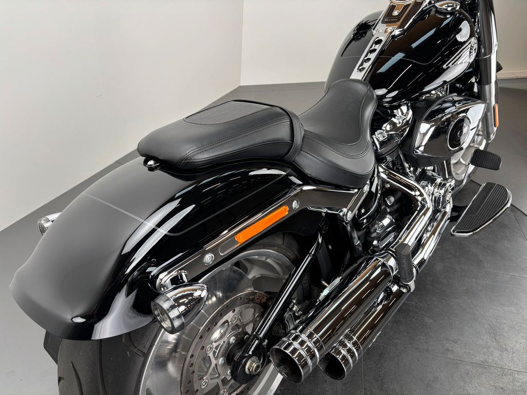 Fahrzeugabbildung Harley-Davidson FAT BOY 117 *JEKILL&HYDE *SEITL. KENNZEICHEN