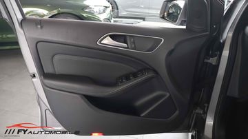 Mercedes B 220 - 8