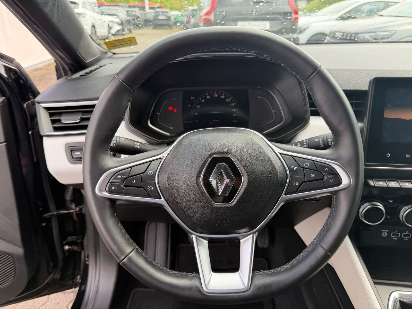 Renault Clio - Bild 10