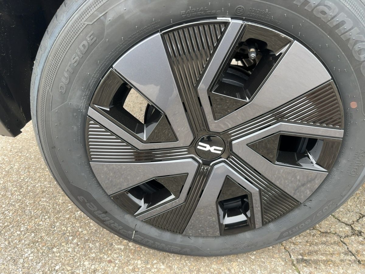 Fahrzeugabbildung Dacia Jogger Expression TCe 110 7-Sitzer SHZ Kamera