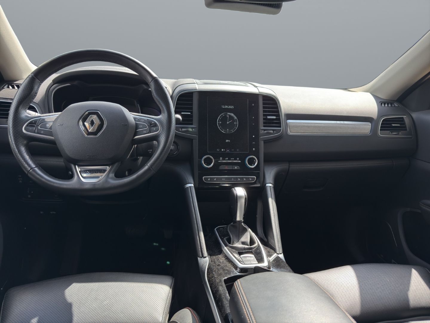 Fahrzeugabbildung Renault Koleos Initiale Paris 4x4 2.0 BLUE dCi 185 FAP E