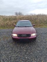 Audi A4 B5 Avant Quattro - Audi A4 aus 1996: Kombi