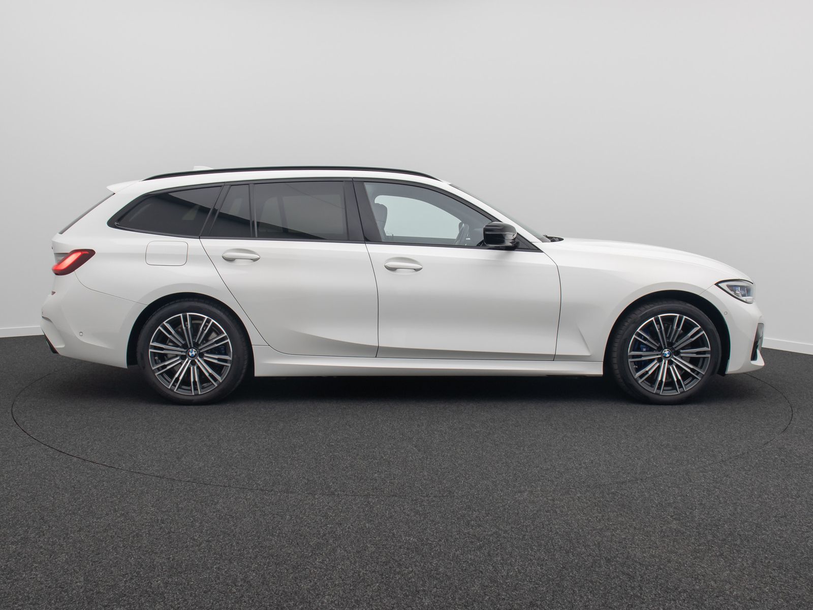 Fahrzeugabbildung BMW 330e xD M Sport DAB Laser AHK HUD Kamera Alarm