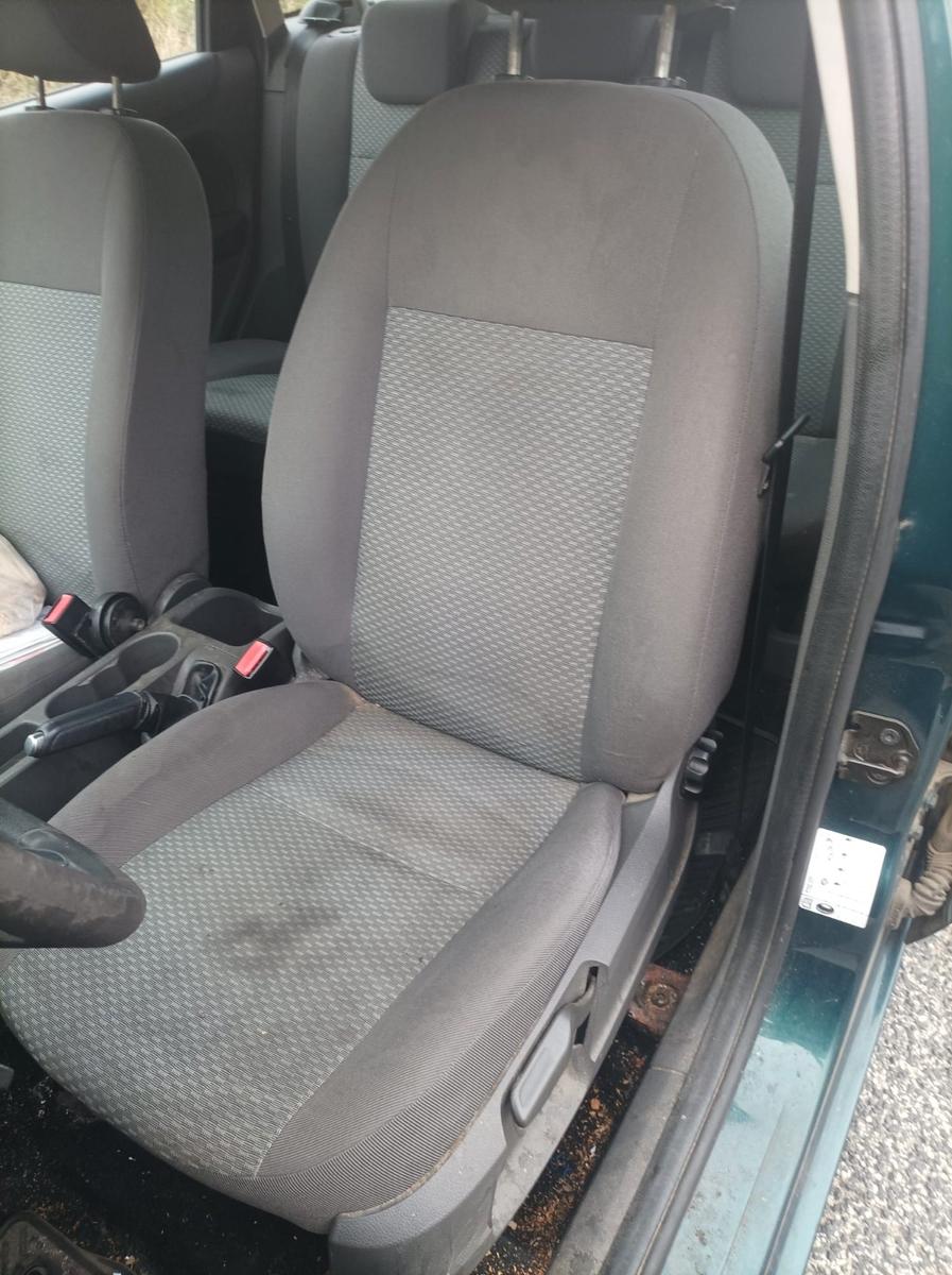 Ford Focus 2007 — photo 10