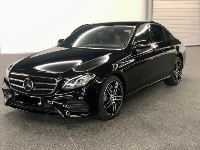 Mercedes-Benz E 220 E -Klasse Lim. AMG-Paket,LED,Kamera,TOP