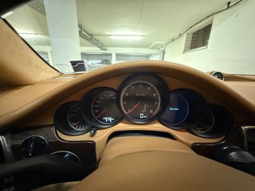 Porsche Panamera - 9