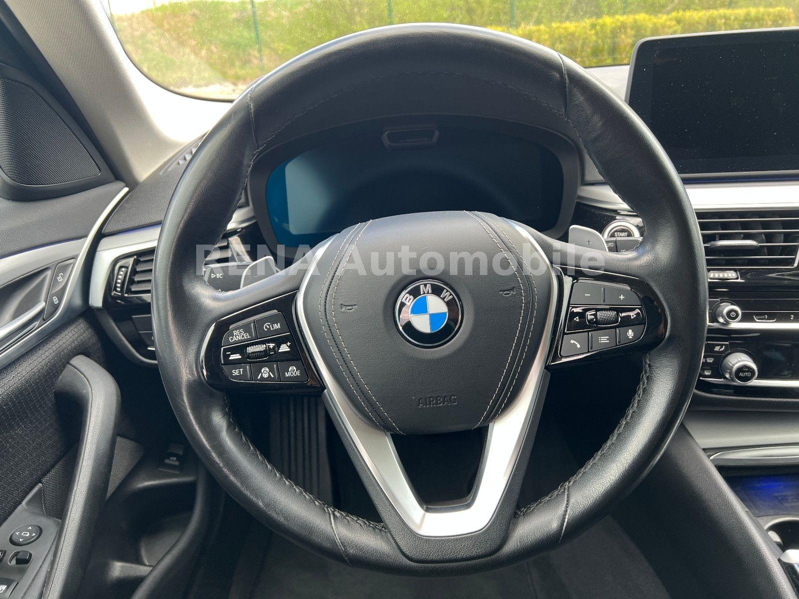 BMW 530 d xDrive Touring*Shadow-Line*19"LMF*Head-Up*