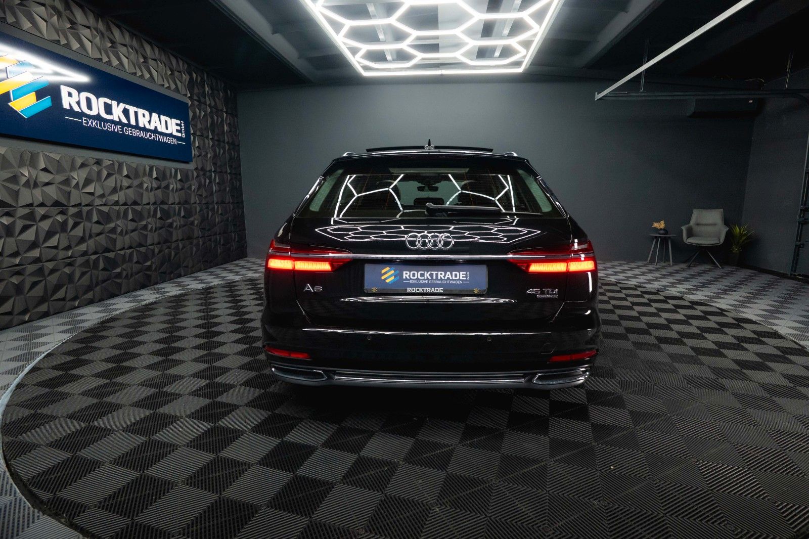 Fahrzeugabbildung Audi A6 Avant 45 TDI quattro Sport design *Pano*ACC*