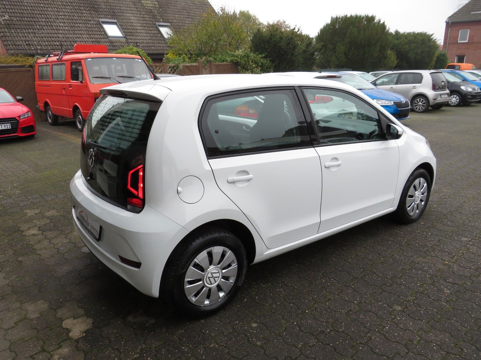 Fahrzeugabbildung Volkswagen up! 4T KLIMA MAPS&MORE CITY-NORBREMS DAB 1.H