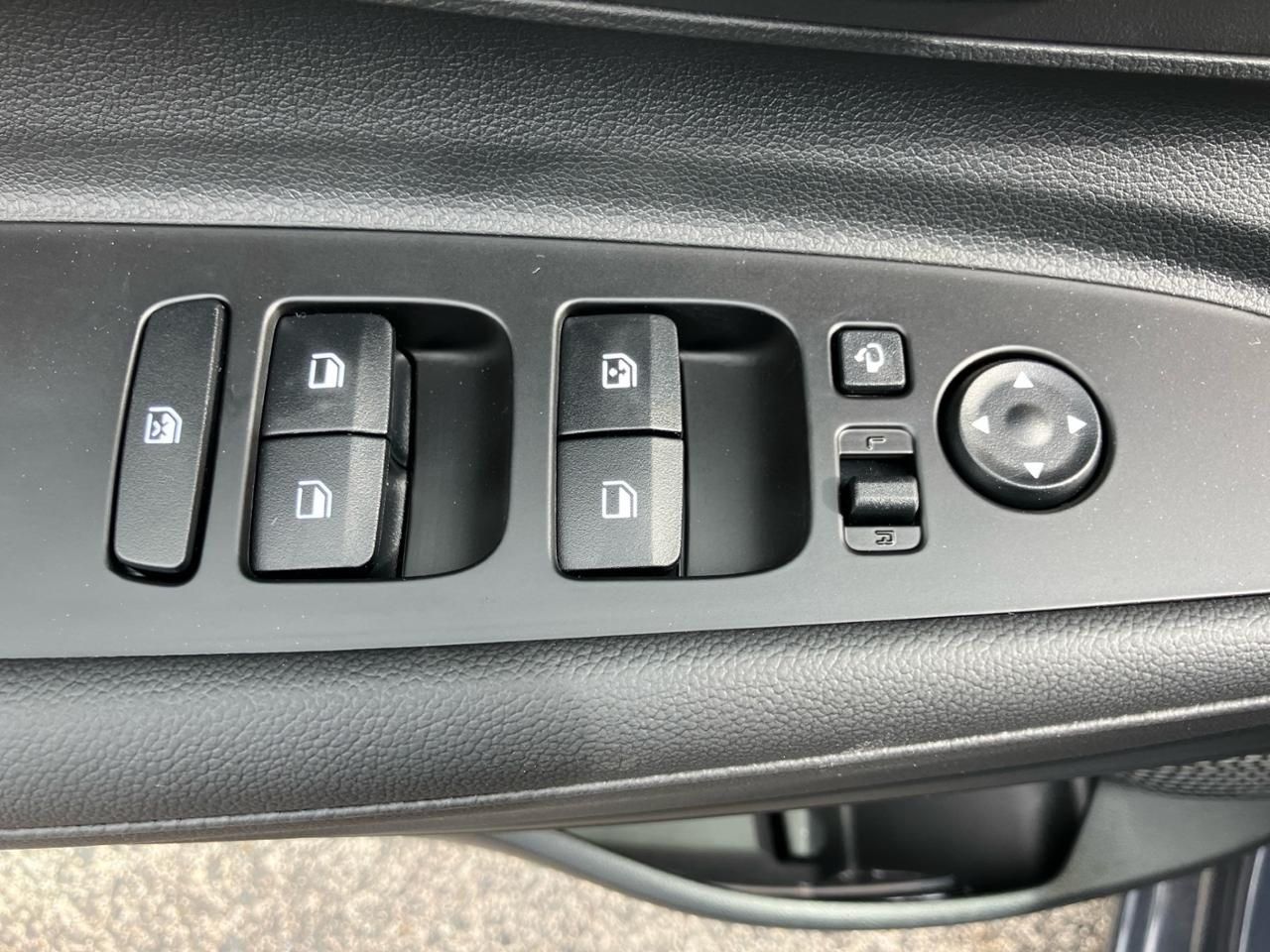 Fahrzeugabbildung Hyundai i20 BLACKLINE SHZ*LHZ*NAVI*CARPLAY