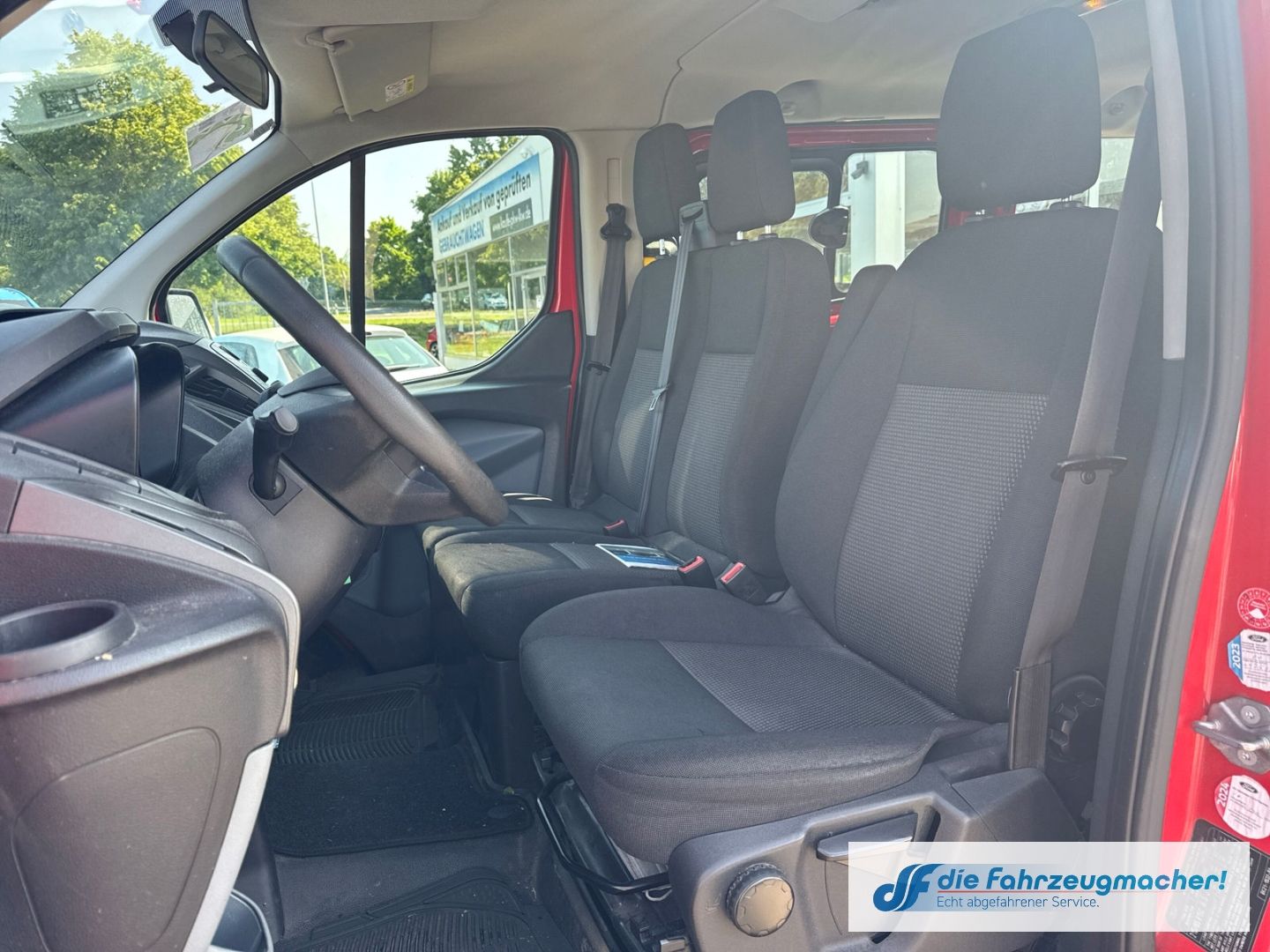 Fahrzeugabbildung Ford Transit Custom Kombi 300 L1 2.2 TDCi *5094 *EXPO