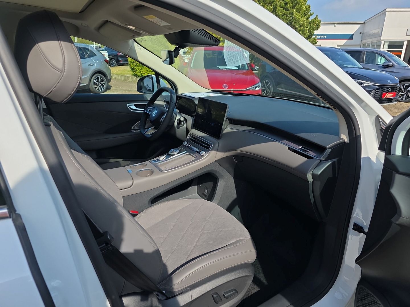 MG S6 EV
