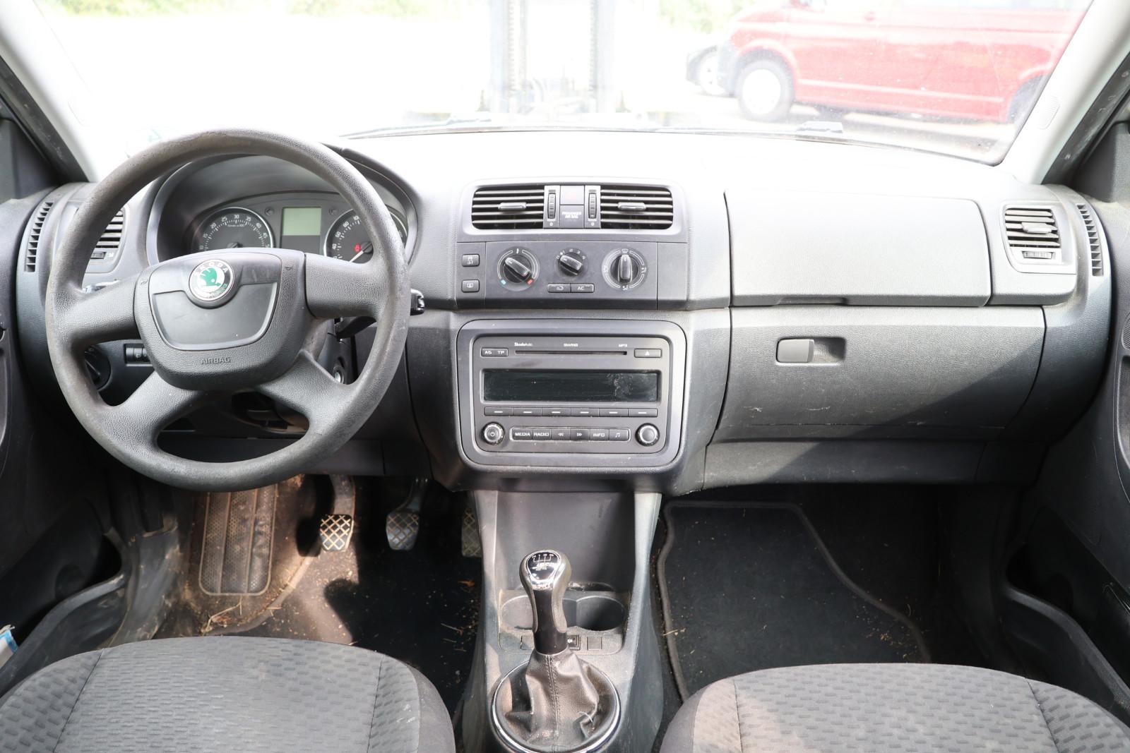 Skoda Fabia 2012 — photo 9