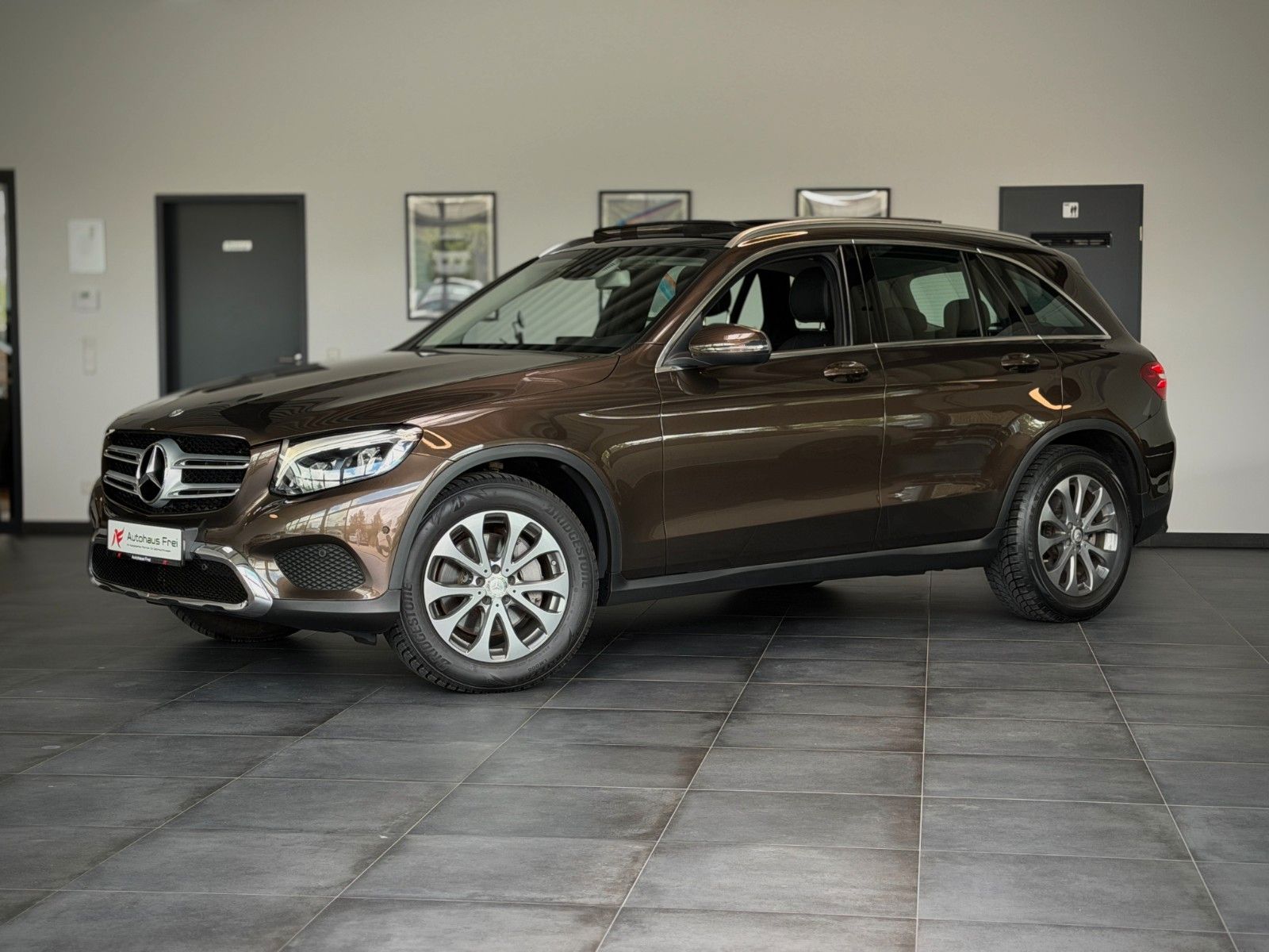 MERCEDES-BENZ GLC 250 4Matic Exclusive*Panorama*MB Garantie*