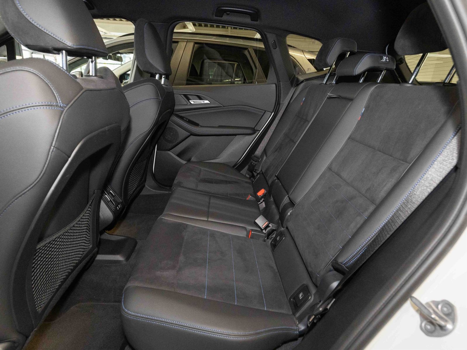 BMW 223 Active Tourer - Bild 13