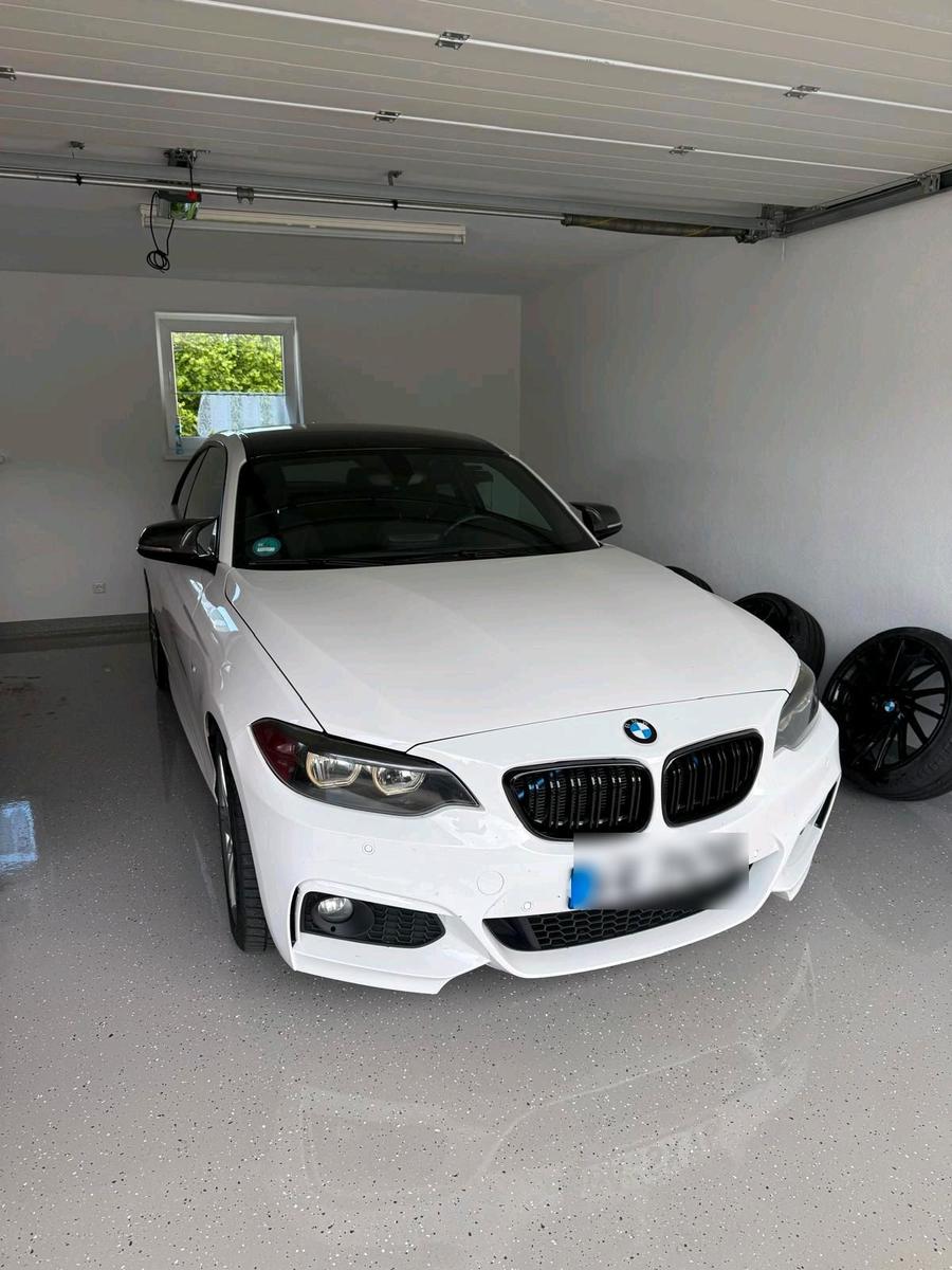 BMW 220
