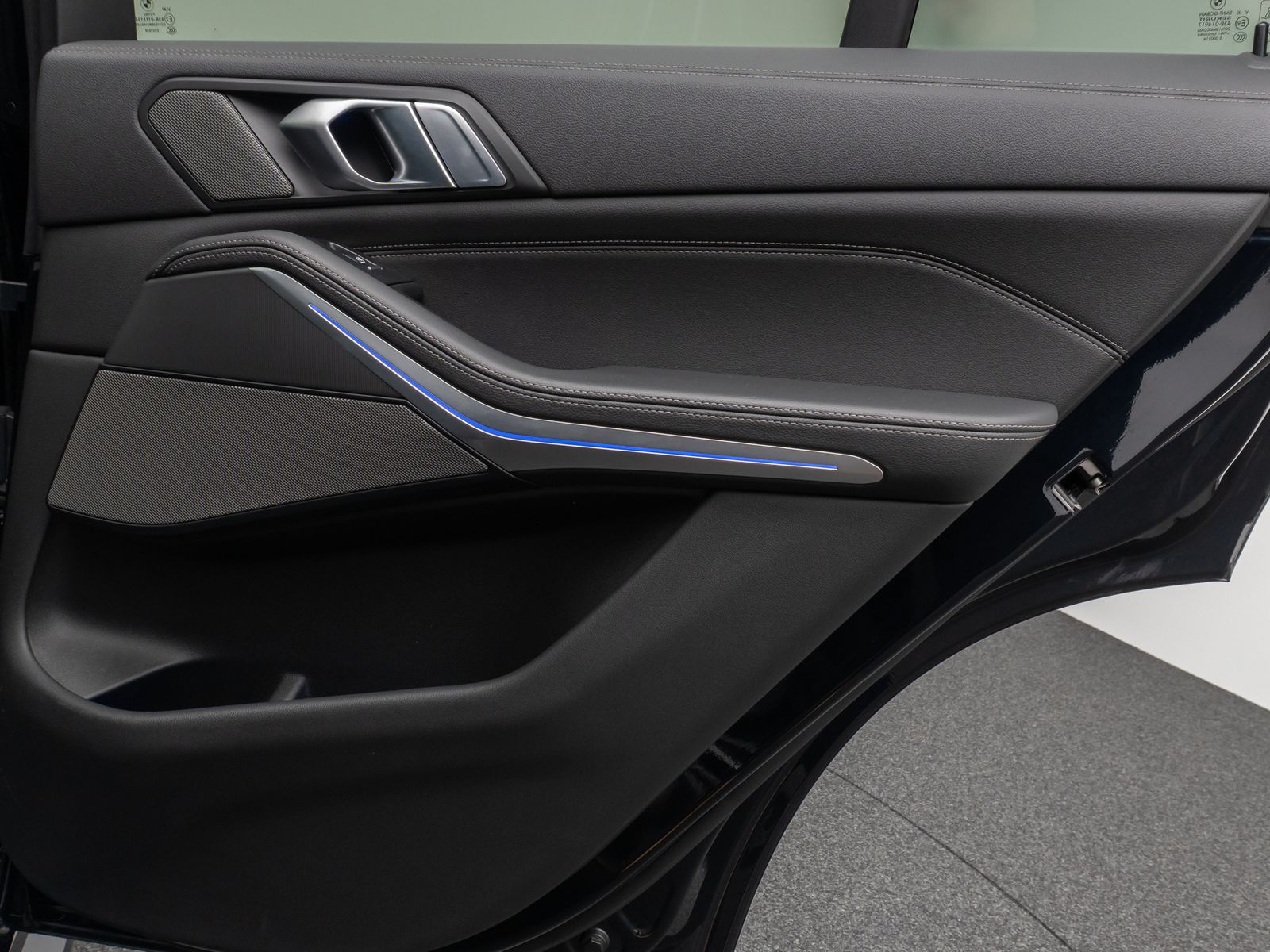 Fahrzeugabbildung BMW X5 xD25d M Sport Panorama Kamera HUD DAB H/K AHK