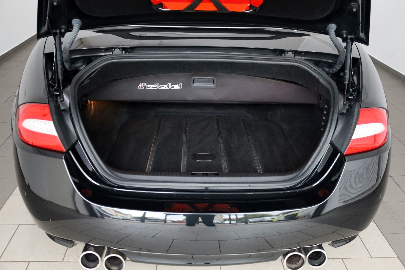 Fahrzeugabbildung Jaguar XKR Cabrio 5.0 V8 R Performance,Navi,SH+Lüftung