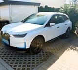 BMW iX xDrive40 -Unfallfrei, BMW-Service bis 07/27  - BMW iX von privat