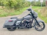 Harley-Davidson Street Glide FLHX, Navi, Ape, Gewährl. - Angebote