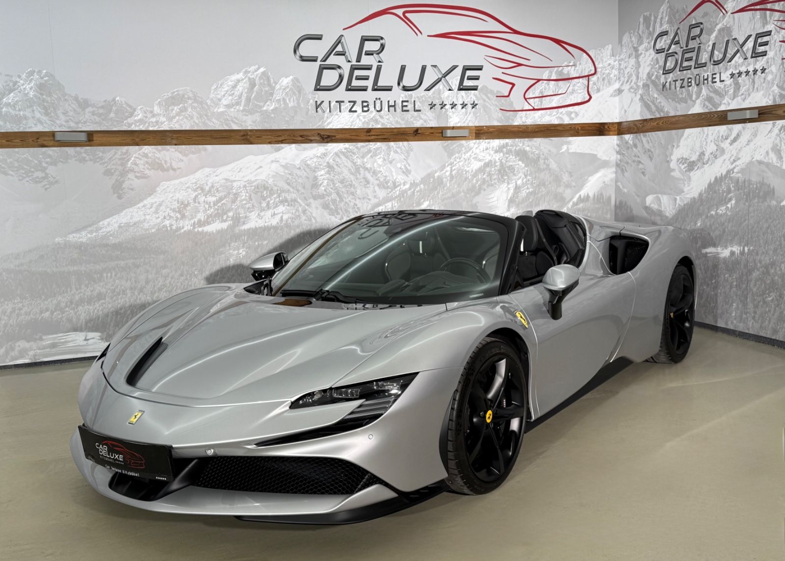 Ferrari SF90 Spider/Lift/20"/Carbon Bucket Seats/Stock