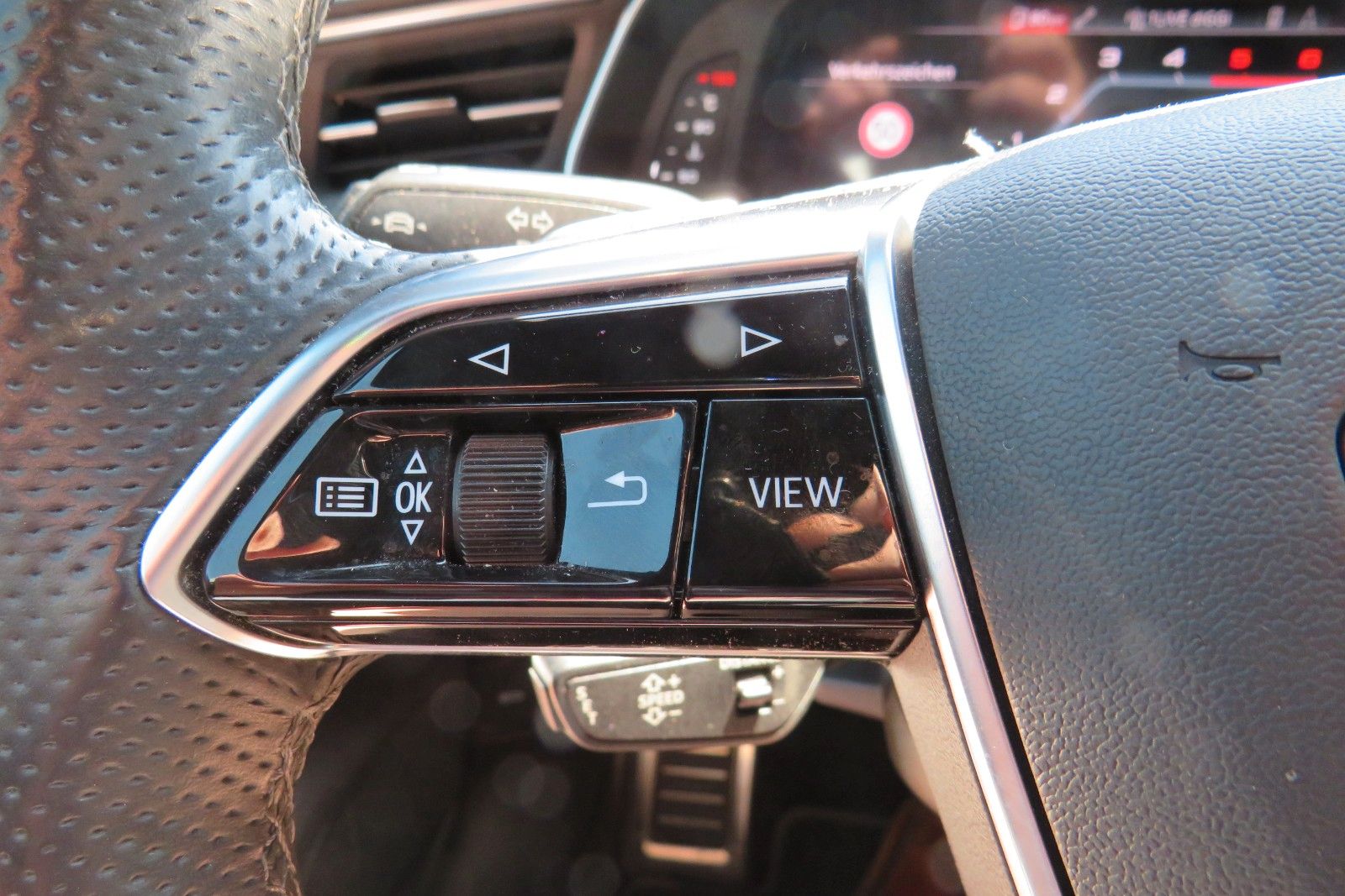 Fahrzeugabbildung Audi S6 Avant 3.0 TDI quattro