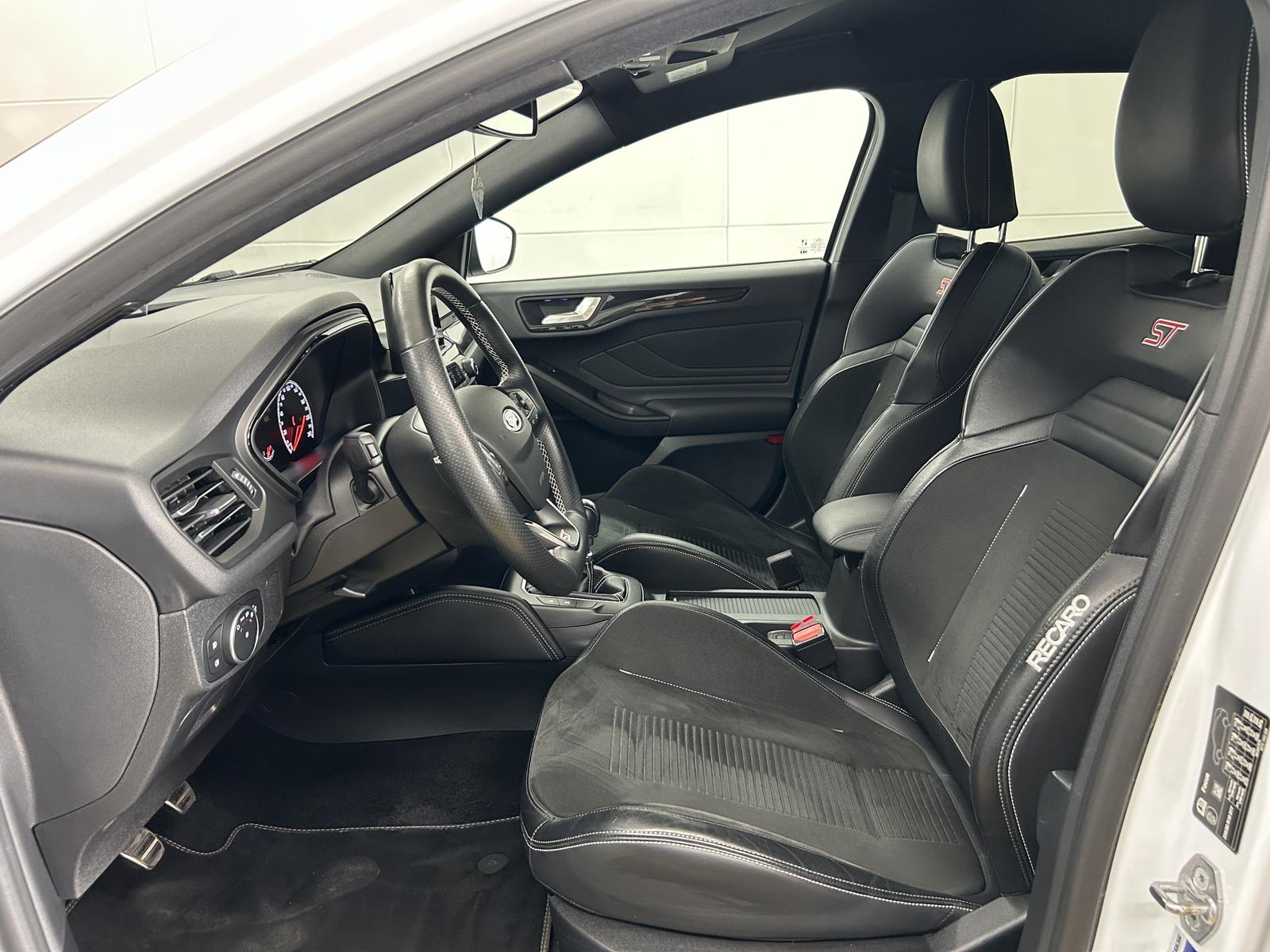 Ford Focus ST+ACC+HUD+Ambiente+B&O+Recaro+LED+Subwoof