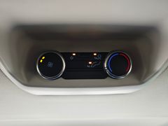 FORD Tourneo Custom 320 L1 170PS Titanium AWD #LEDER