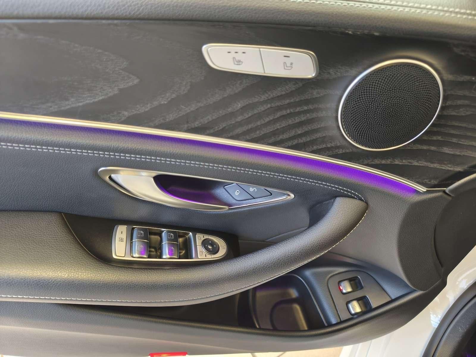 Fahrzeugabbildung Mercedes-Benz 300d AMG Line/Navi/S-Dach/Spur/DAB/Ahk 180 kW...