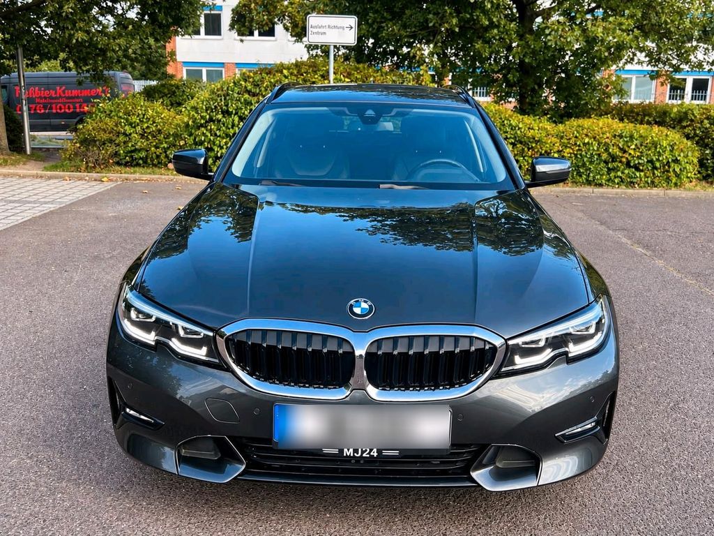 Image of BMW 320