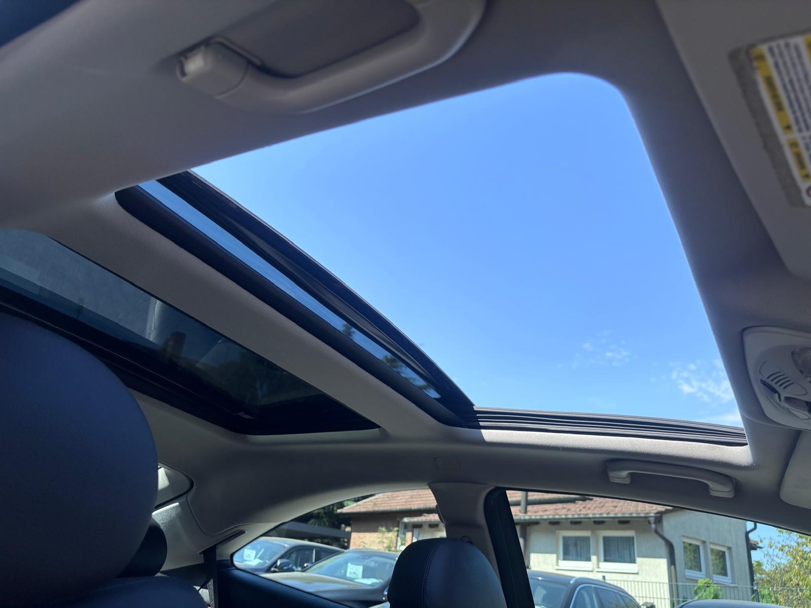 Mercedes-Benz CLC 200 Kompressor Pano Navi Bluetooth Autom.