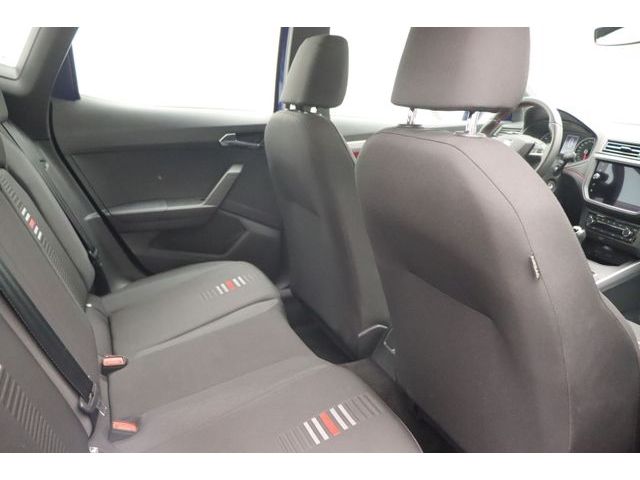 Fahrzeugabbildung SEAT Arona 1.5 FR-Design NAVI AHK KAMERA
