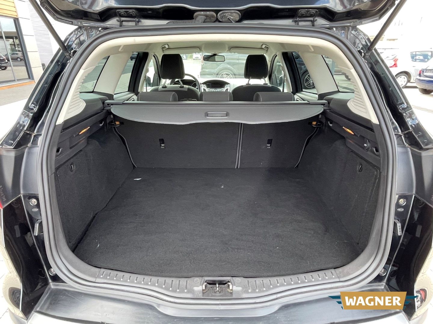 Fahrzeugabbildung Ford Focus Turnier Champions Edition 2.0 TDCi DPF
