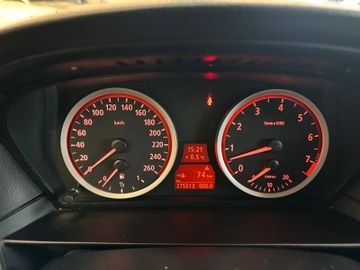 BMW 530 i Touring *Klima*Navi*Xenon*AHK*Freisprech*