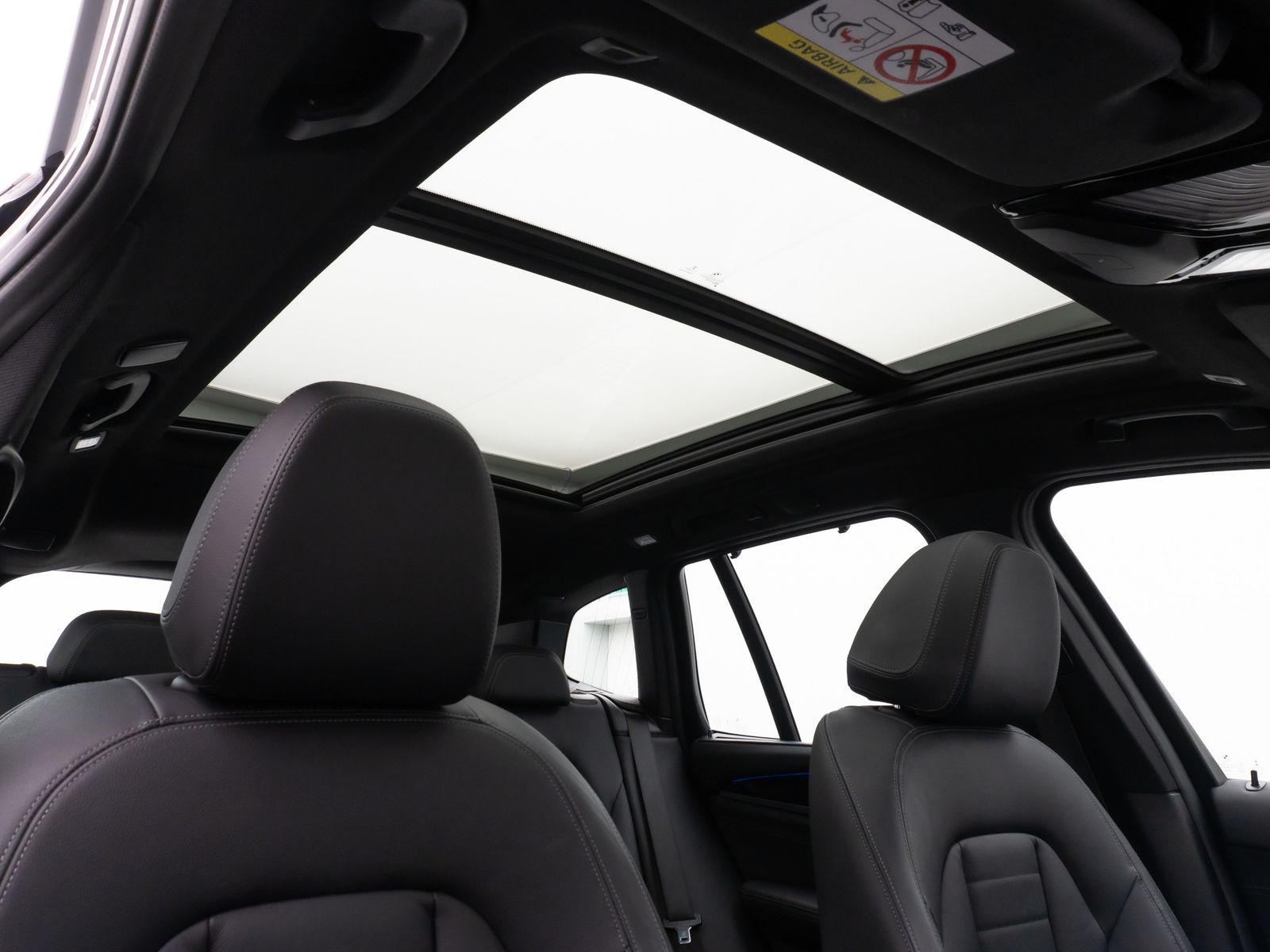 Fahrzeugabbildung BMW X3 xD30i Panorama Kamera DAB HiFi Komfort 20Zoll