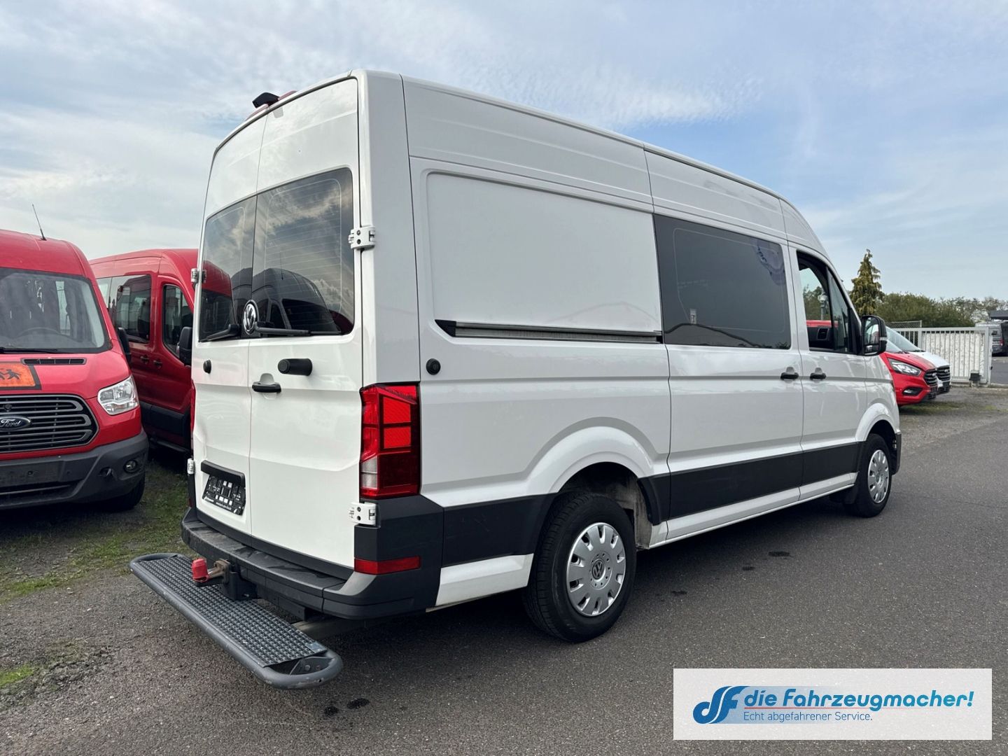 Fahrzeugabbildung Volkswagen Crafter Kasten 35 AUT. mittel L2 Hochd.LED Trend