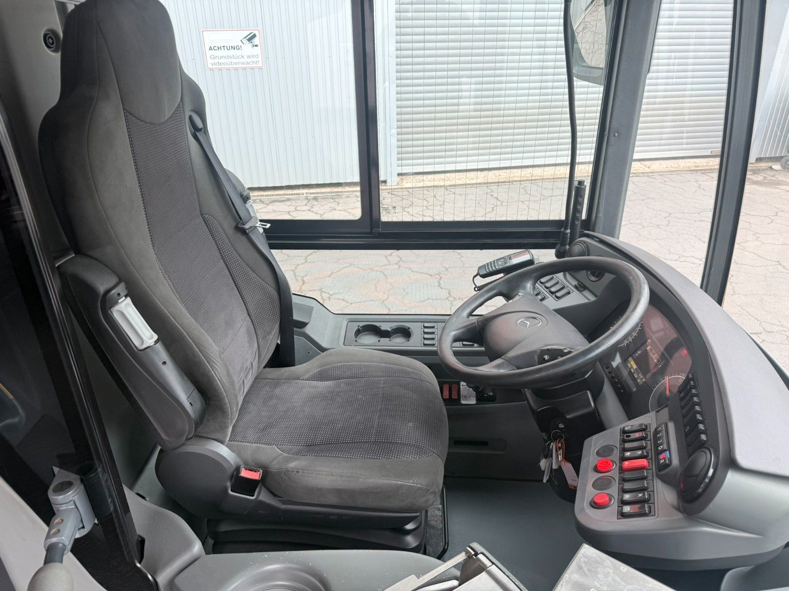 MERCEDES-BENZ  2014 - Image 15 of 28