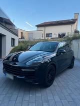 Porsche Cayenne GTS - Porsche Cayenne Gebrauchtwagen in Stuttgart
