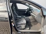 Volkswagen Golf VIII 1.5 eTSI R-Line DSG/NAVI/LED/AHK uvm. - Volkswagen: Gol