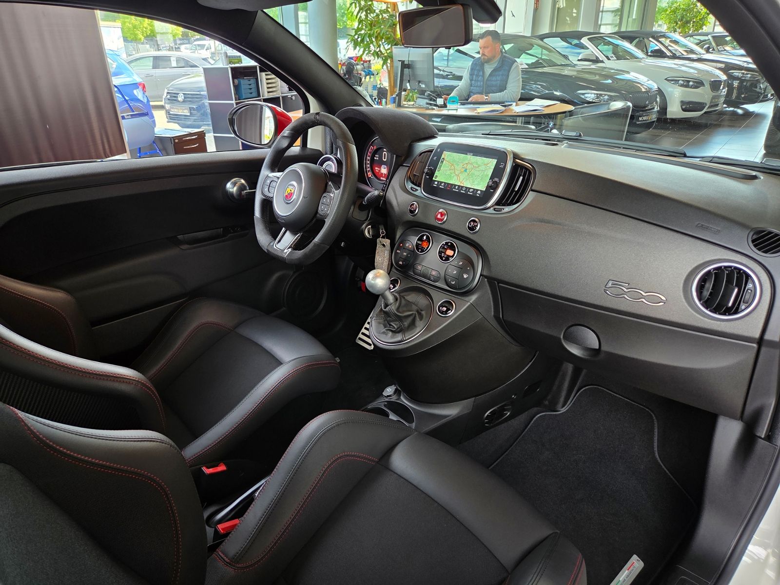 Fahrzeugabbildung Abarth 595 C Esseesse Beats XENON NAVI ALU