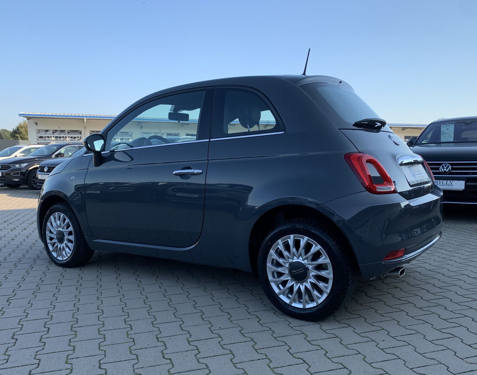 Fahrzeugabbildung Fiat 500 1.2 Lounge*PDC*UConnect*LED*Tempomat*ELFH*