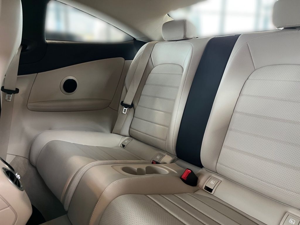 Fahrzeugabbildung Mercedes-Benz C 200 Coupé Distronic+ Navi LED SHZ KeyLess KAM