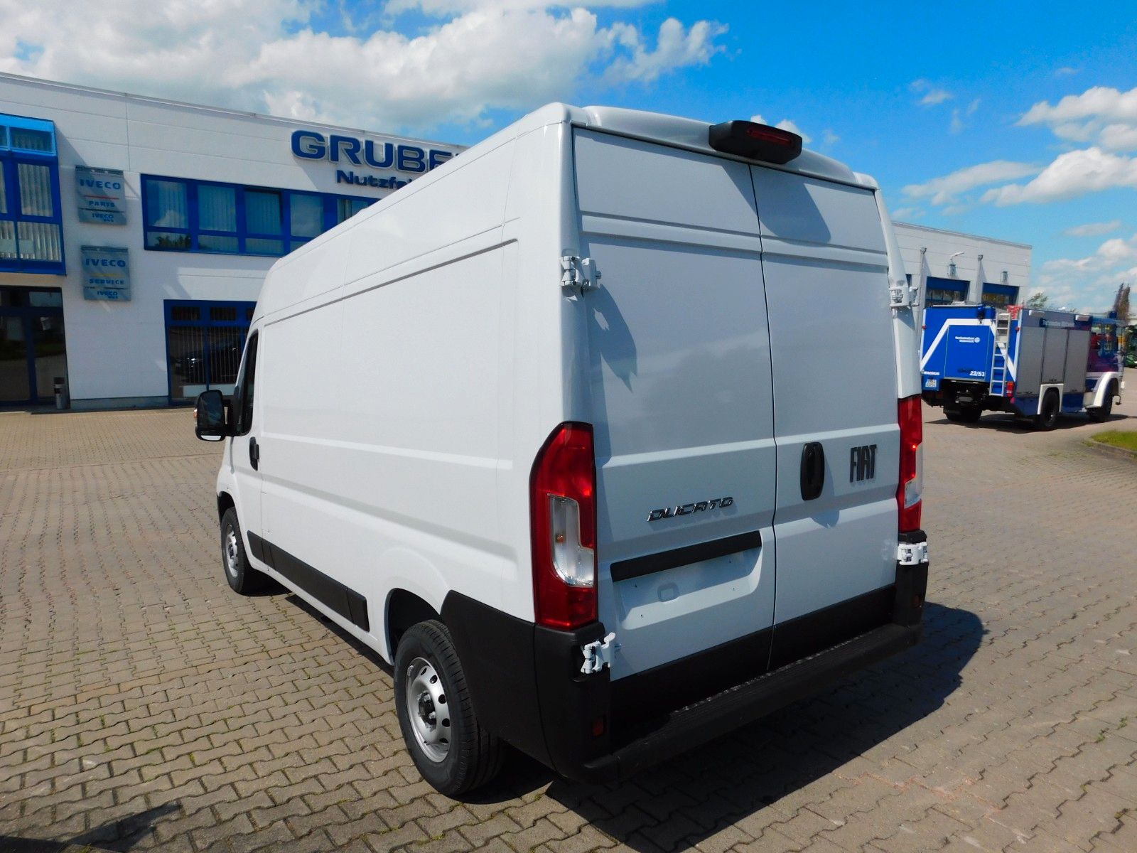 Fahrzeugabbildung Fiat Ducato Kasten 33 L2H2