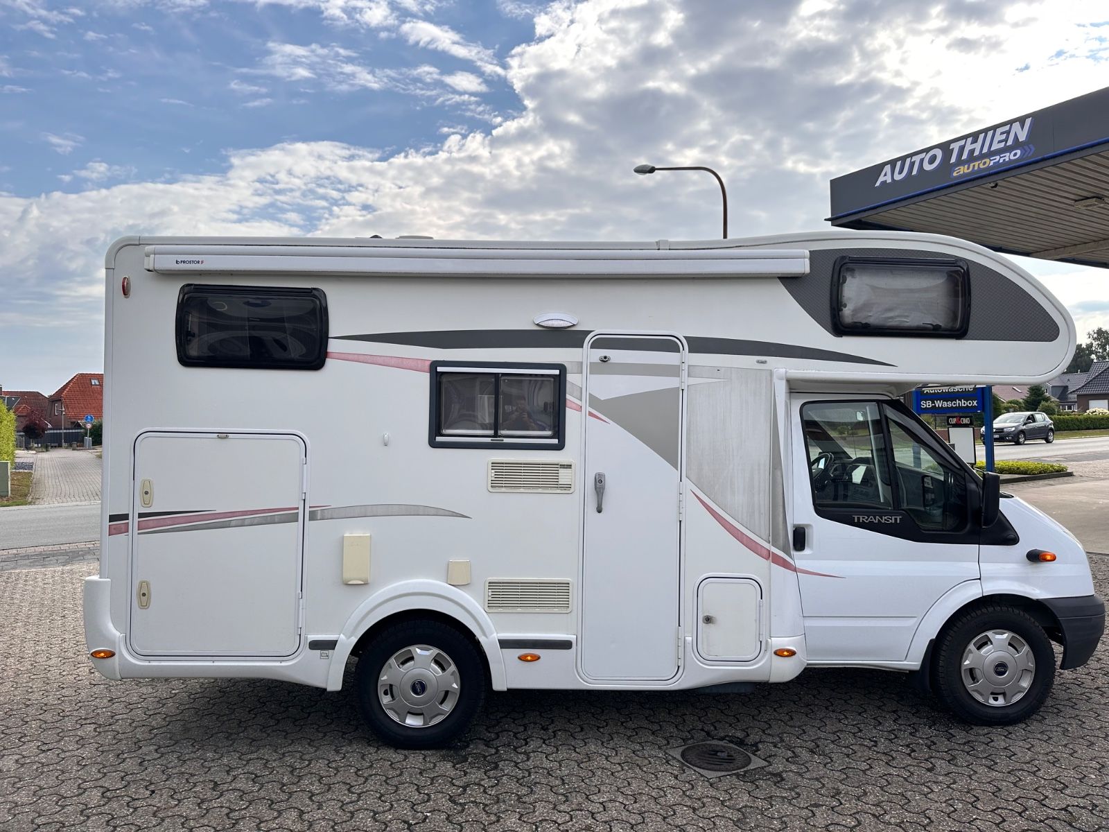 Fahrzeugabbildung Challenger Birthday 31 M14 140CH Transit WC/AHK