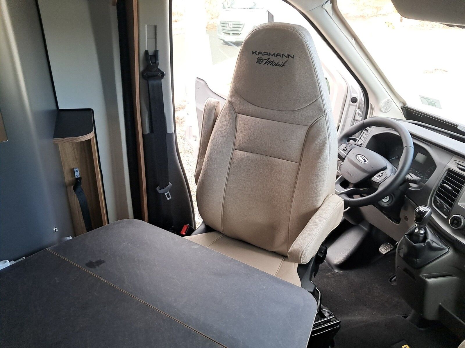 Fahrzeugabbildung Karmann Dexter 4x4 DE 570 AW Rückfahrkamera, Tageszul.