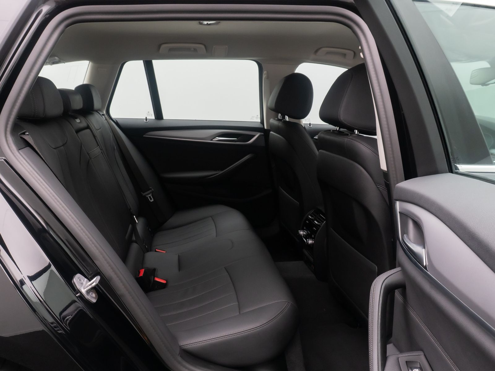 Fahrzeugabbildung BMW 520d Alarm DAB Kamera 4xKlima Parkas Leder Sport