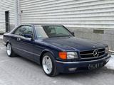 Mercedes-Benz 500 SEC - blaue Mercedes-Benz 500